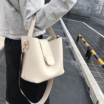 Casual Pu Bucket Bag Women Handbags Serpentine Strap Shoulder Bag